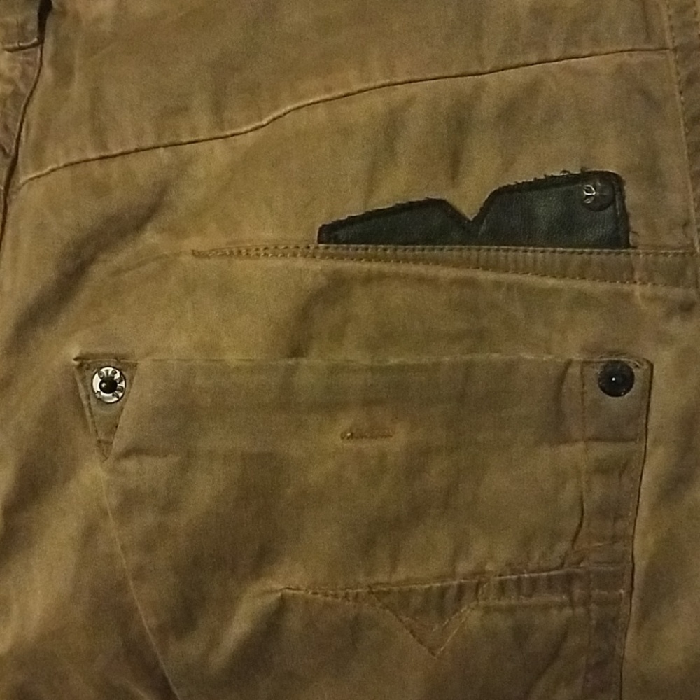 Diesel Darron-A Jeans. Host Pick - Picture 5 of 6